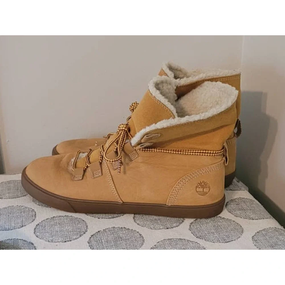 Timberland Women's Dausette Fleece Fold-Down Boots Wheat Nubuck Size 8